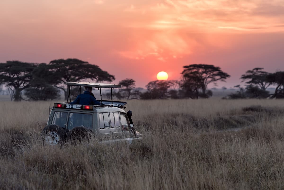 Kanha river wilderness safari lodge tents